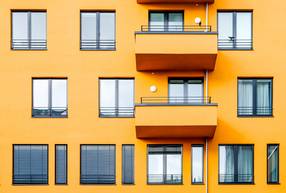 Balkon,Haus,Mehrfamilenhaus,Mieter